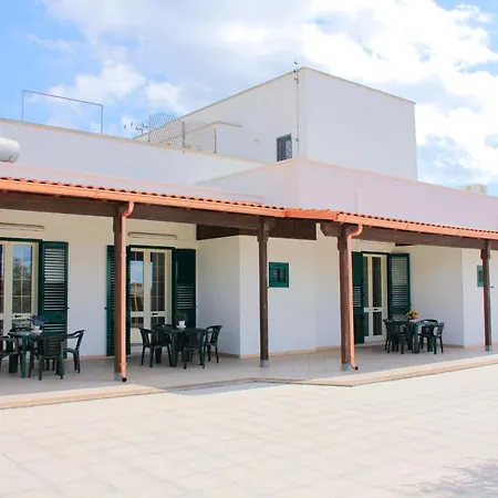 Complesso Centopietre By Terrasalento מלון דירות 3*
